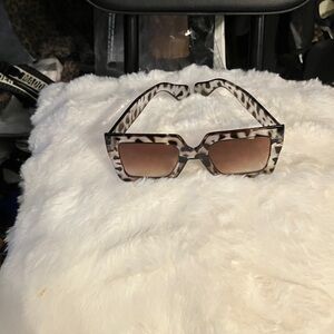 Trendy Animal Print Sunglasses